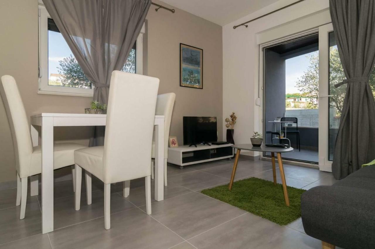 Apartmani Marinovic Задар Екстериор снимка